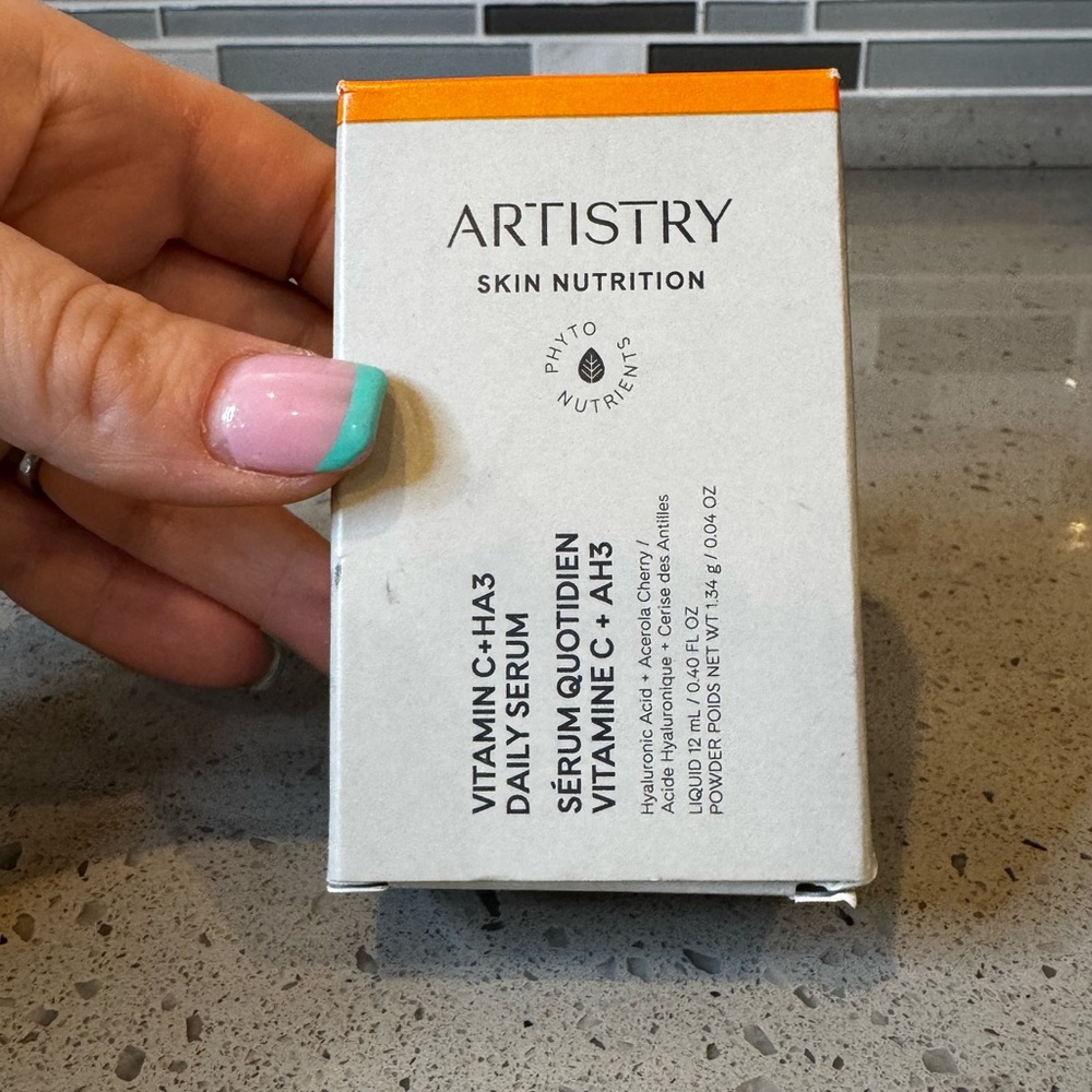ARTISTRY - Vitamin C + HA3 Daily Serum .40 Oz - Picture 2 of 6